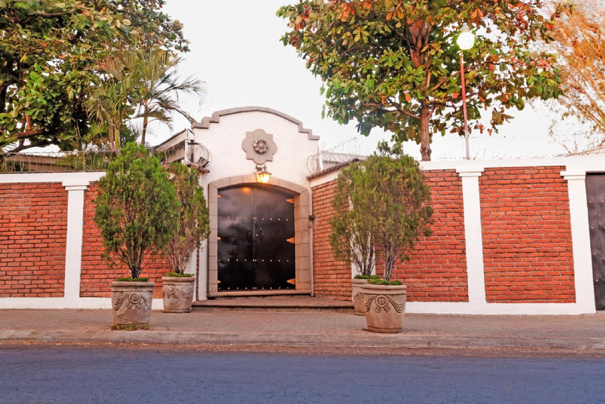 Hotel El Almendro Managua Eksteriør billede