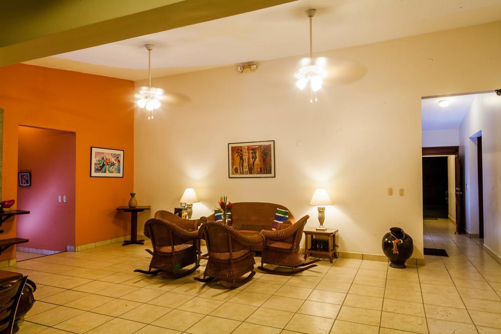 Hotel El Almendro Managua Eksteriør billede