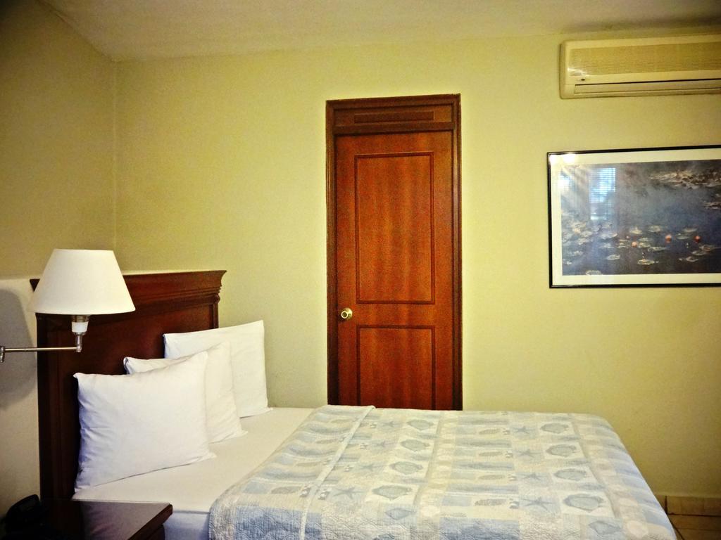 Hotel El Almendro Managua Eksteriør billede