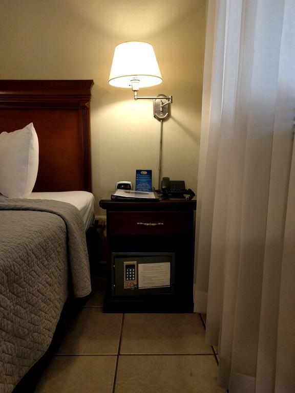 Hotel El Almendro Managua Eksteriør billede