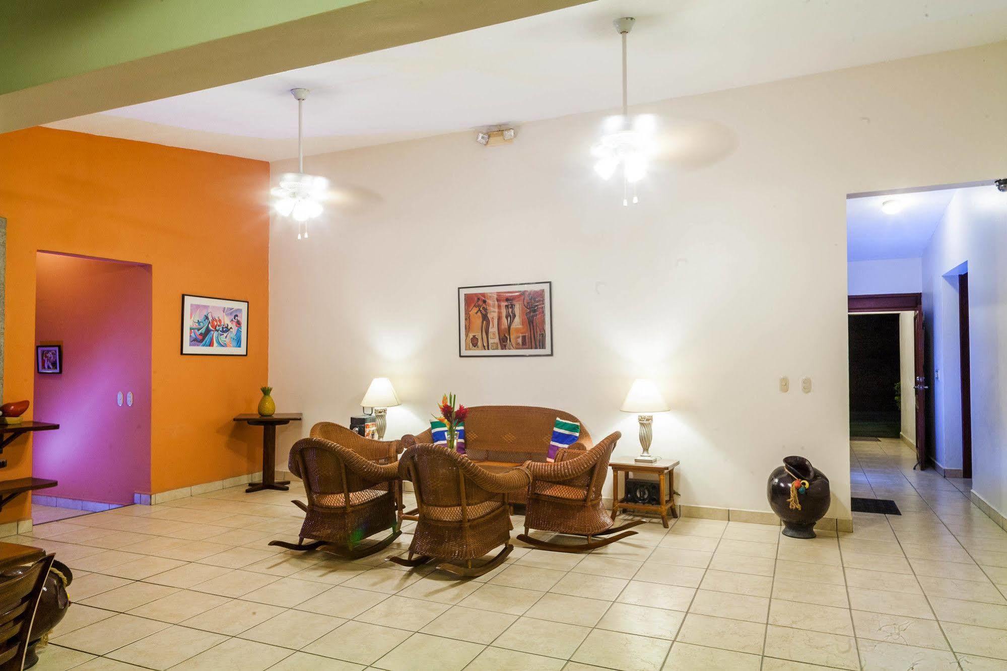 Hotel El Almendro Managua Eksteriør billede