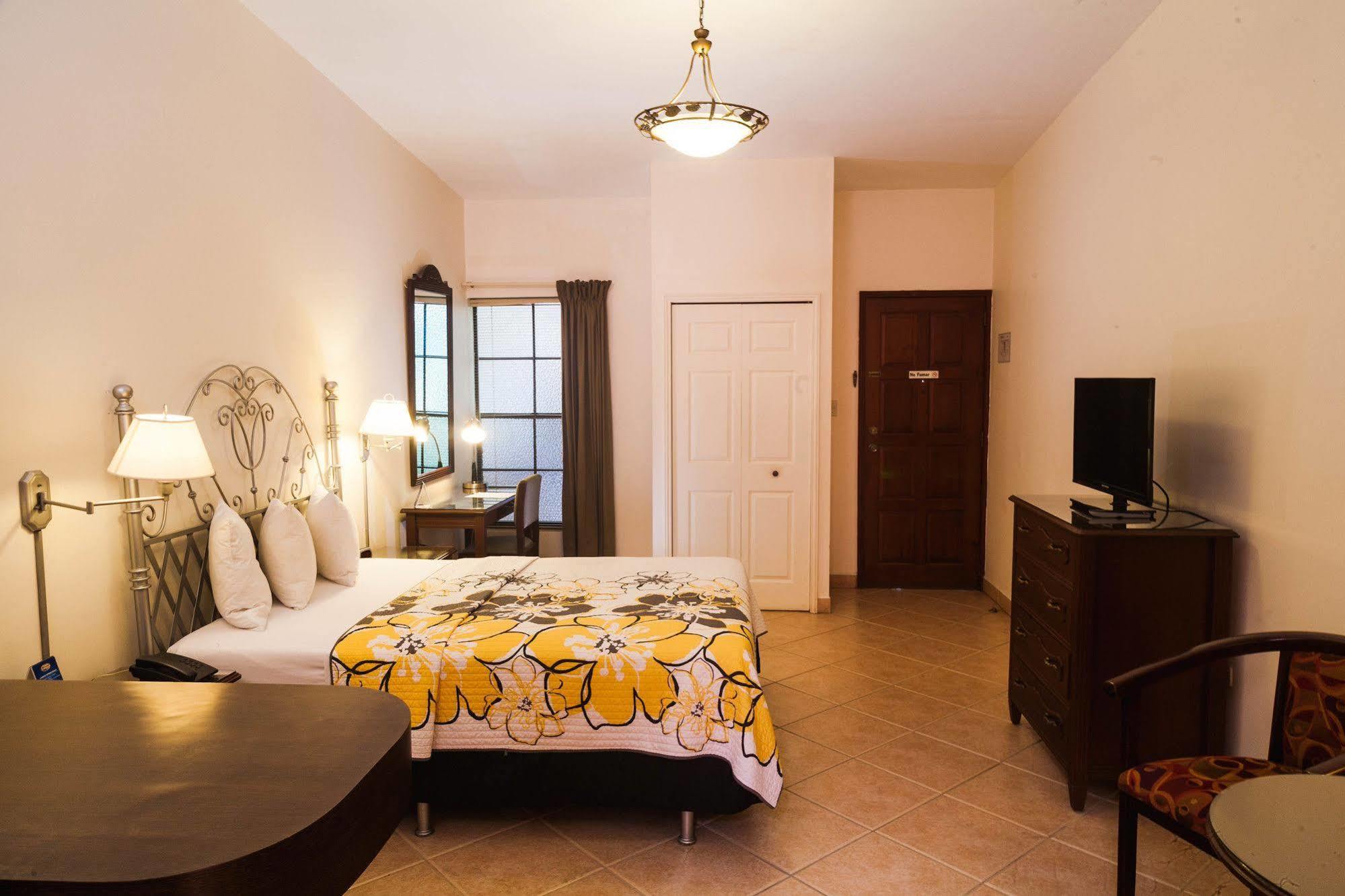 Hotel El Almendro Managua Eksteriør billede